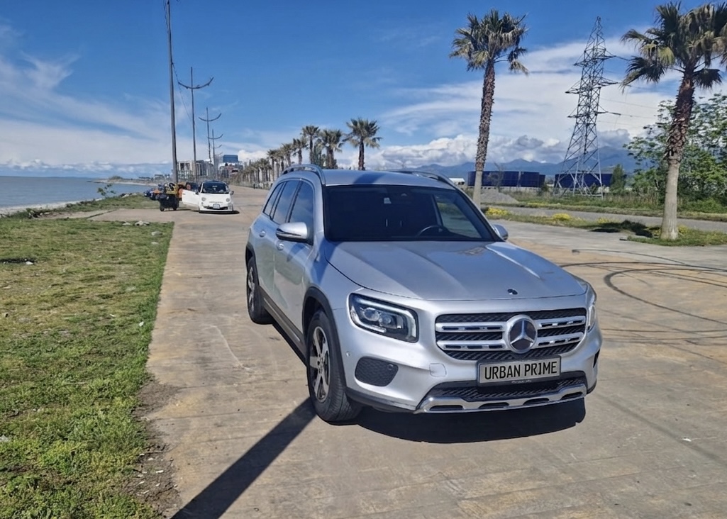 15 - Mercedes-Benz glb 2502020 #1