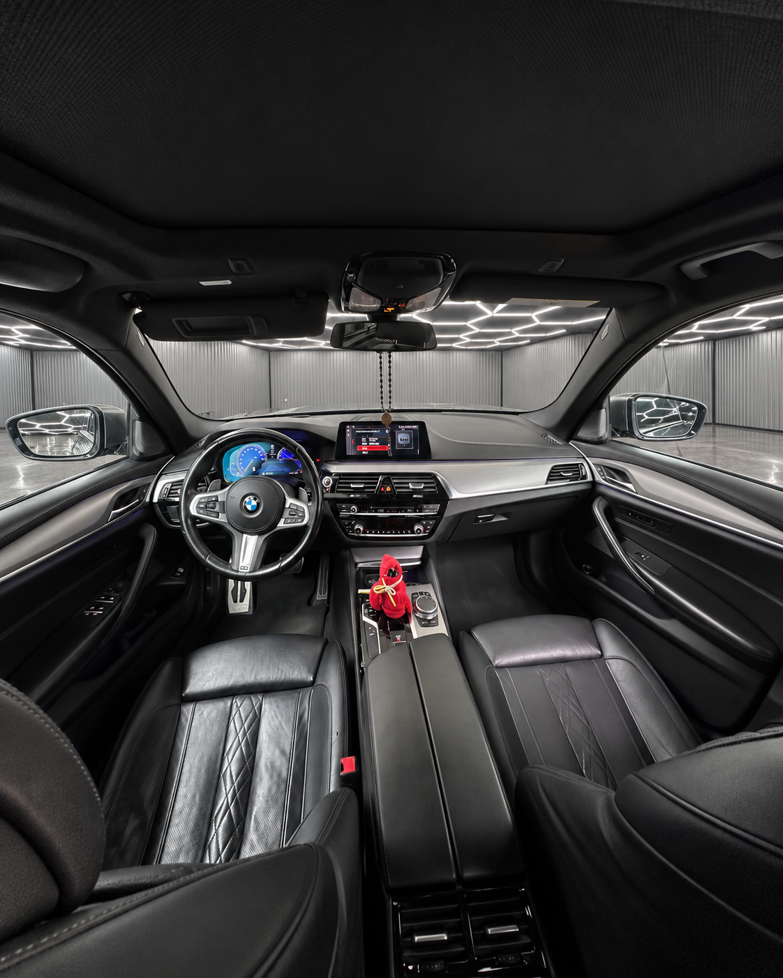 BMW M550