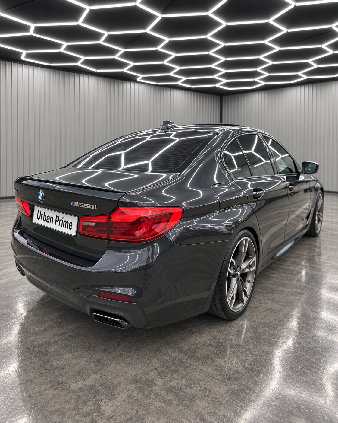 BMW M550