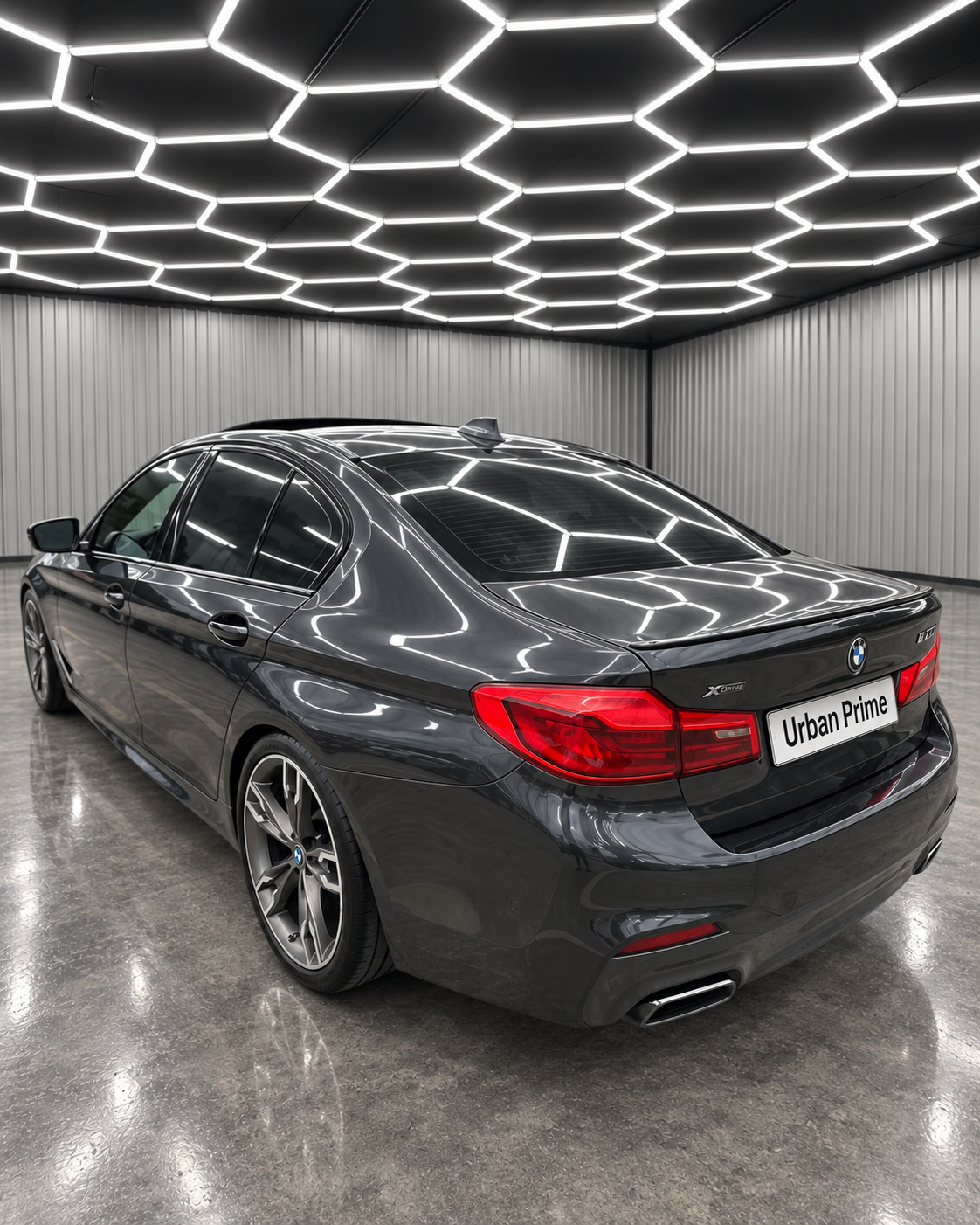 BMW M550